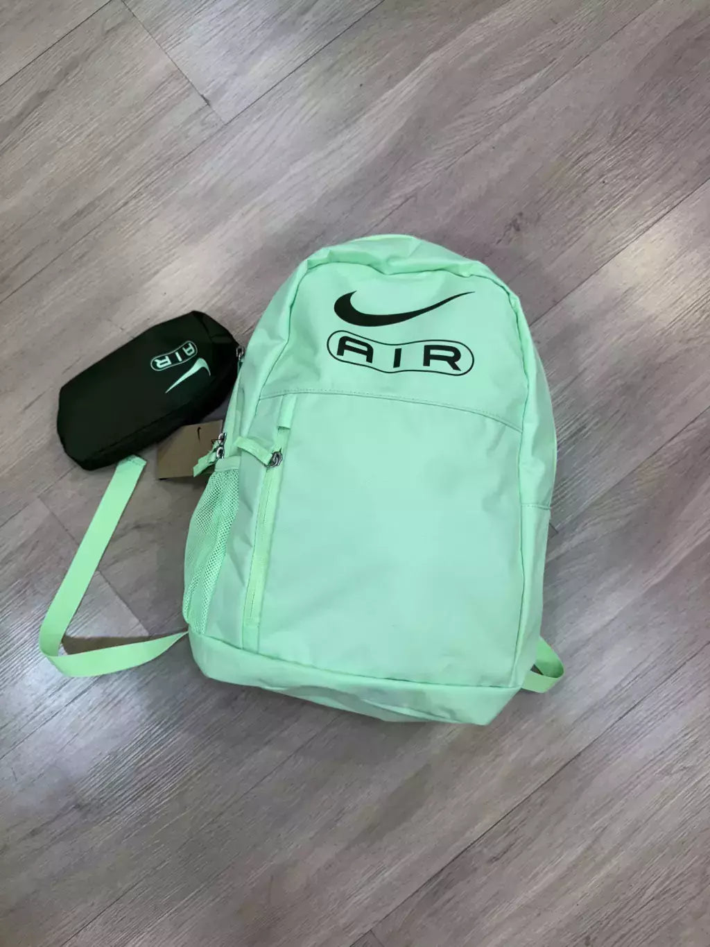 MOCHILA NK AIR COM ESTOJO DE BRINDE