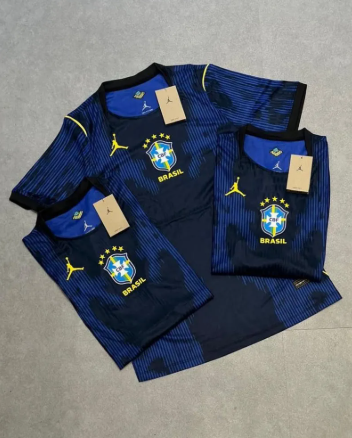 KIT DIA DOS NAMORADOS - COMPRE UMA CAMISA DO BRASIL E LEVE DUAS - ENVIE OS NOMES PARA PERSONALIZAR NO INSTAGRAM POR FAVOR