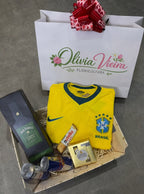 KIT BOX EXCLUSIVA DIA DOS NAMORADOS COPA DO MUNDO - 1 CAMISA SELEÇÃO, BEBIDA, BALÃO, CARTÃO, PELÚCIAS E CHOCOLATES E ENERGETICO